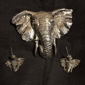 Silver🩶Elephant PENDANT/PIN with matching pierced earrings‼️